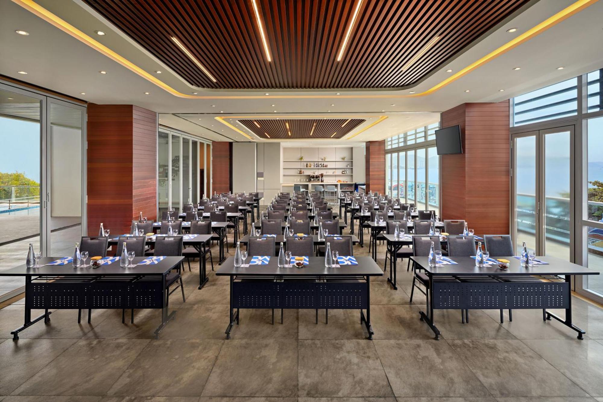 Novotel На Транг Екстериор снимка