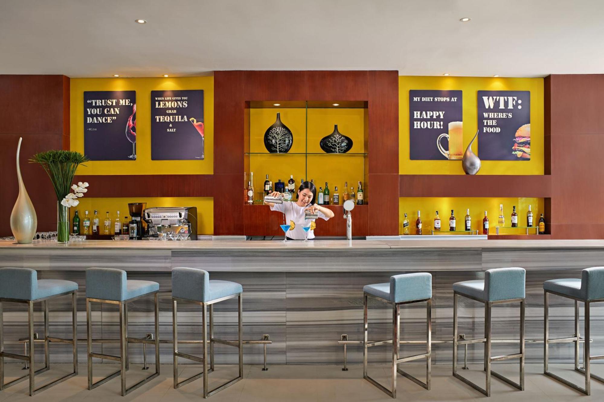 Novotel На Транг Екстериор снимка