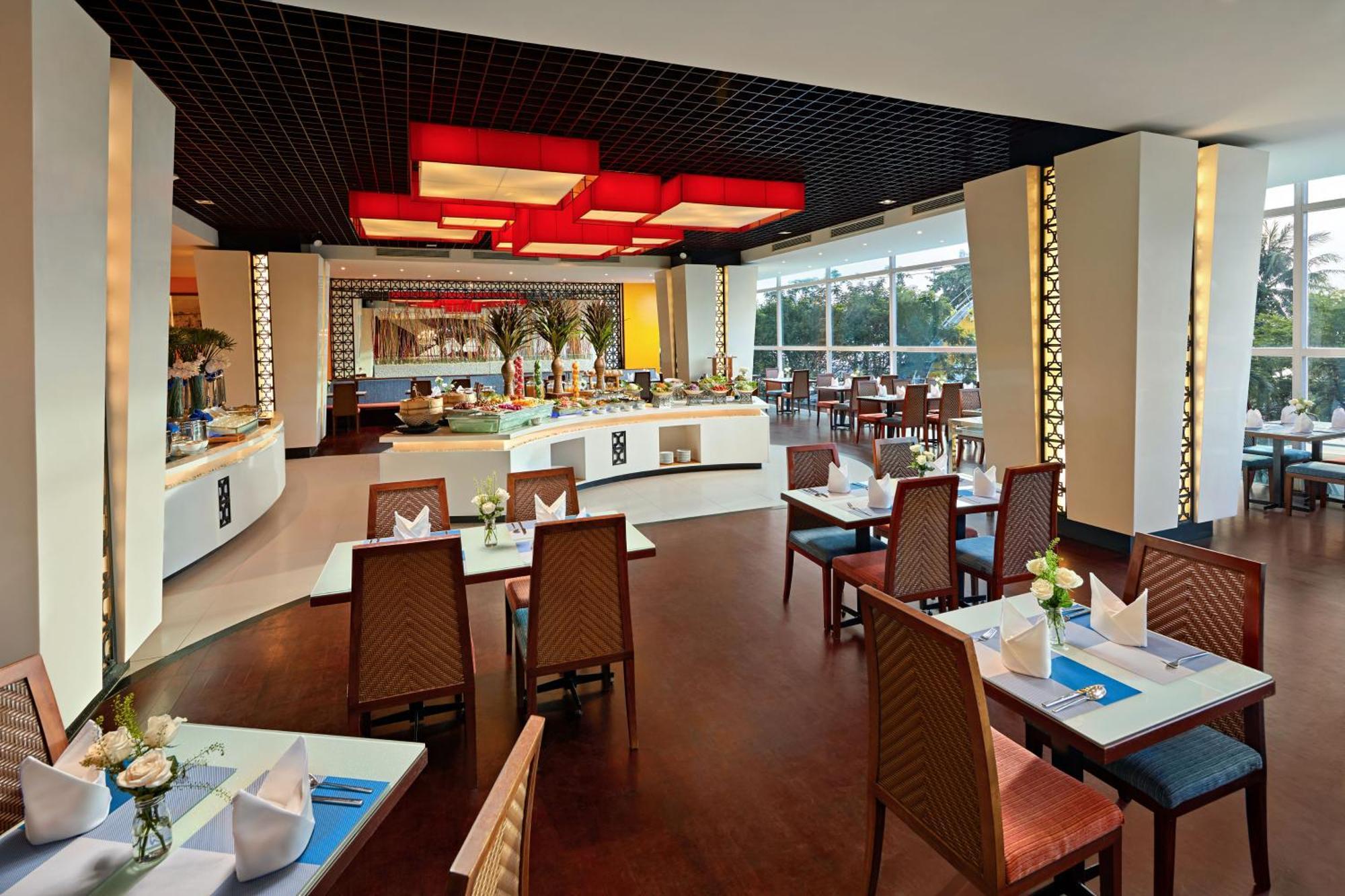 Novotel На Транг Екстериор снимка