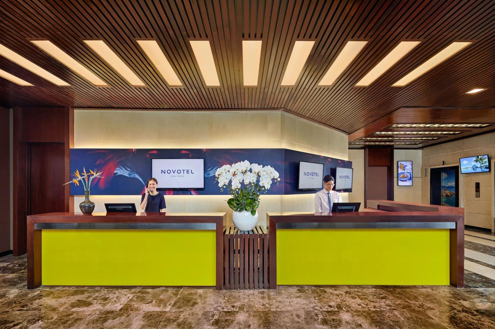 Novotel На Транг Екстериор снимка