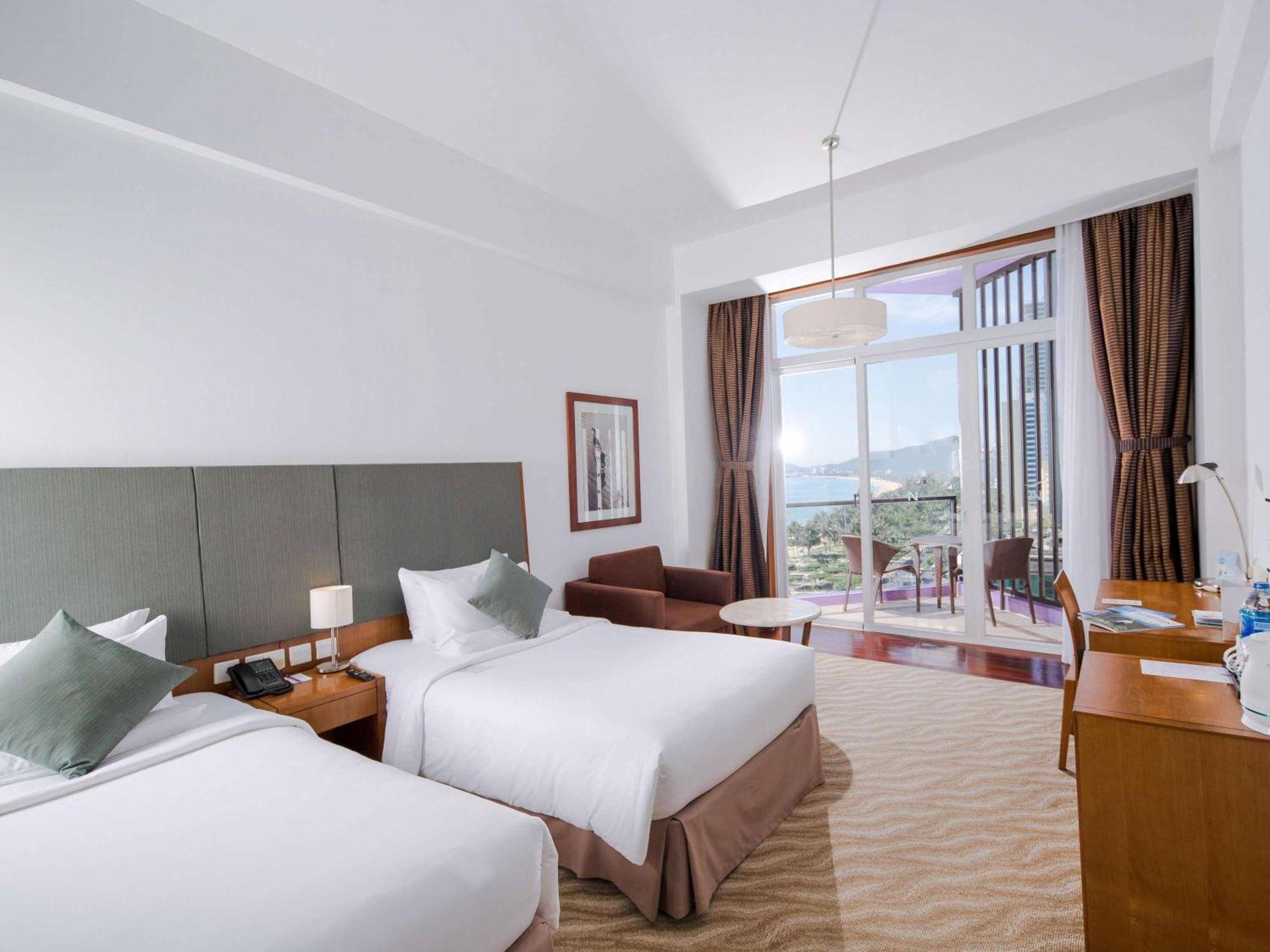 Novotel На Транг Екстериор снимка