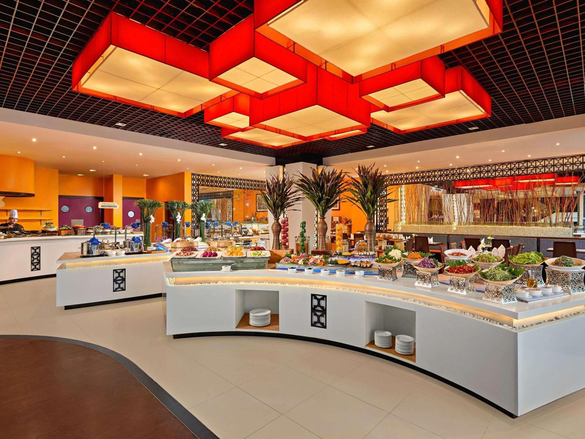 Novotel На Транг Екстериор снимка
