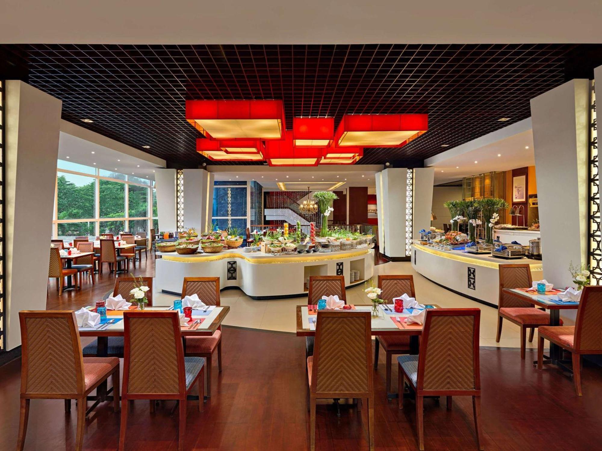 Novotel На Транг Екстериор снимка