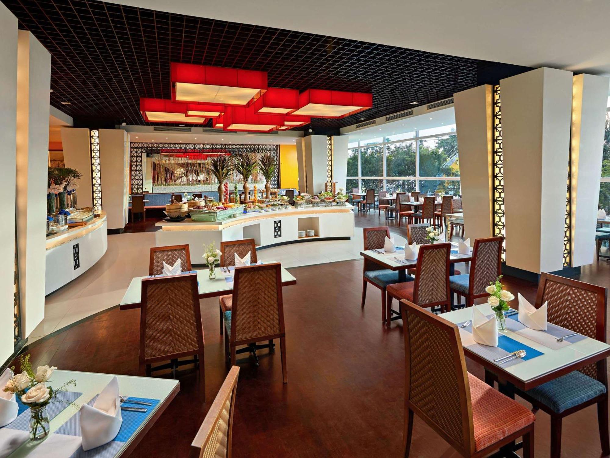 Novotel На Транг Екстериор снимка
