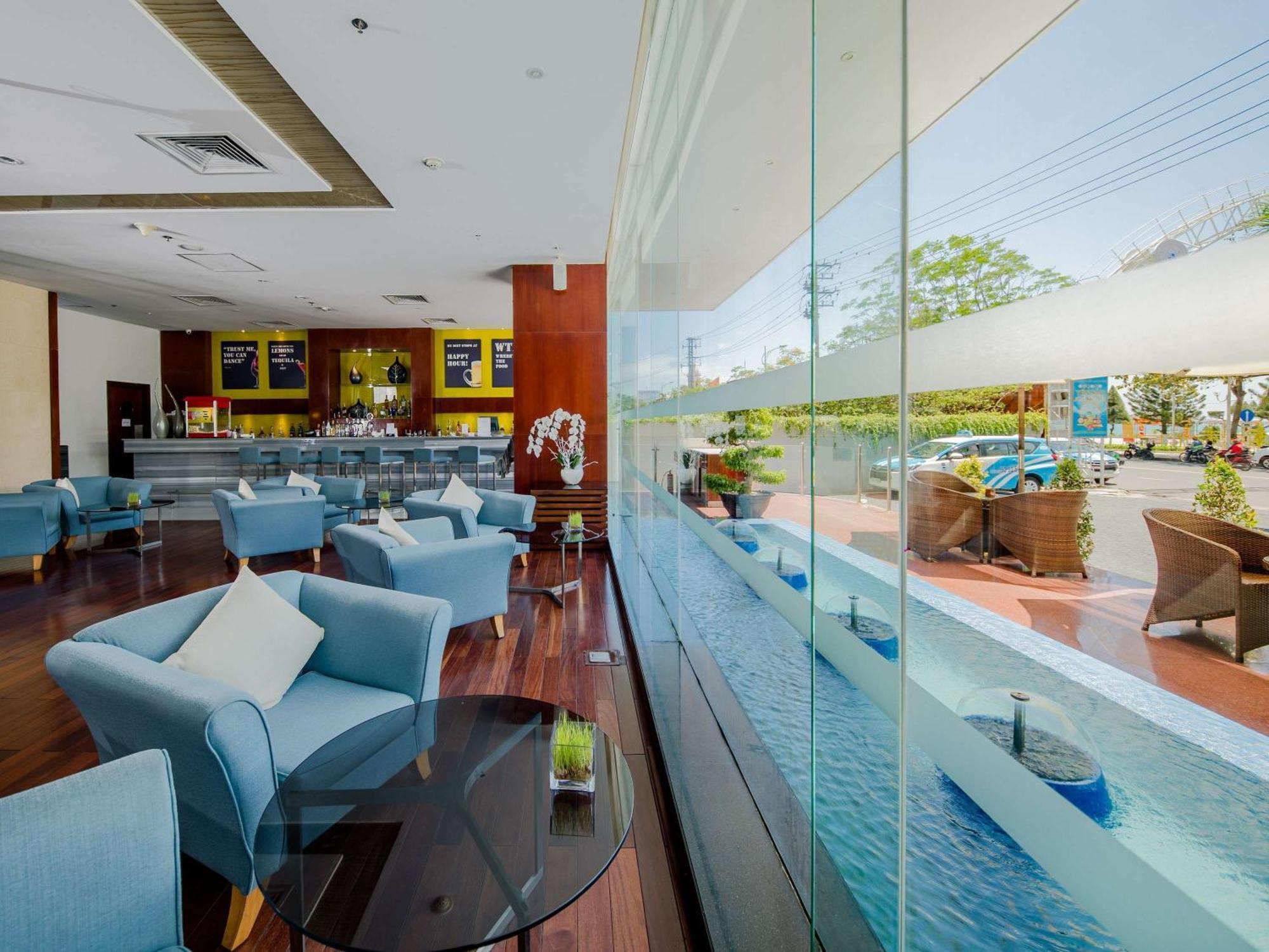 Novotel На Транг Екстериор снимка