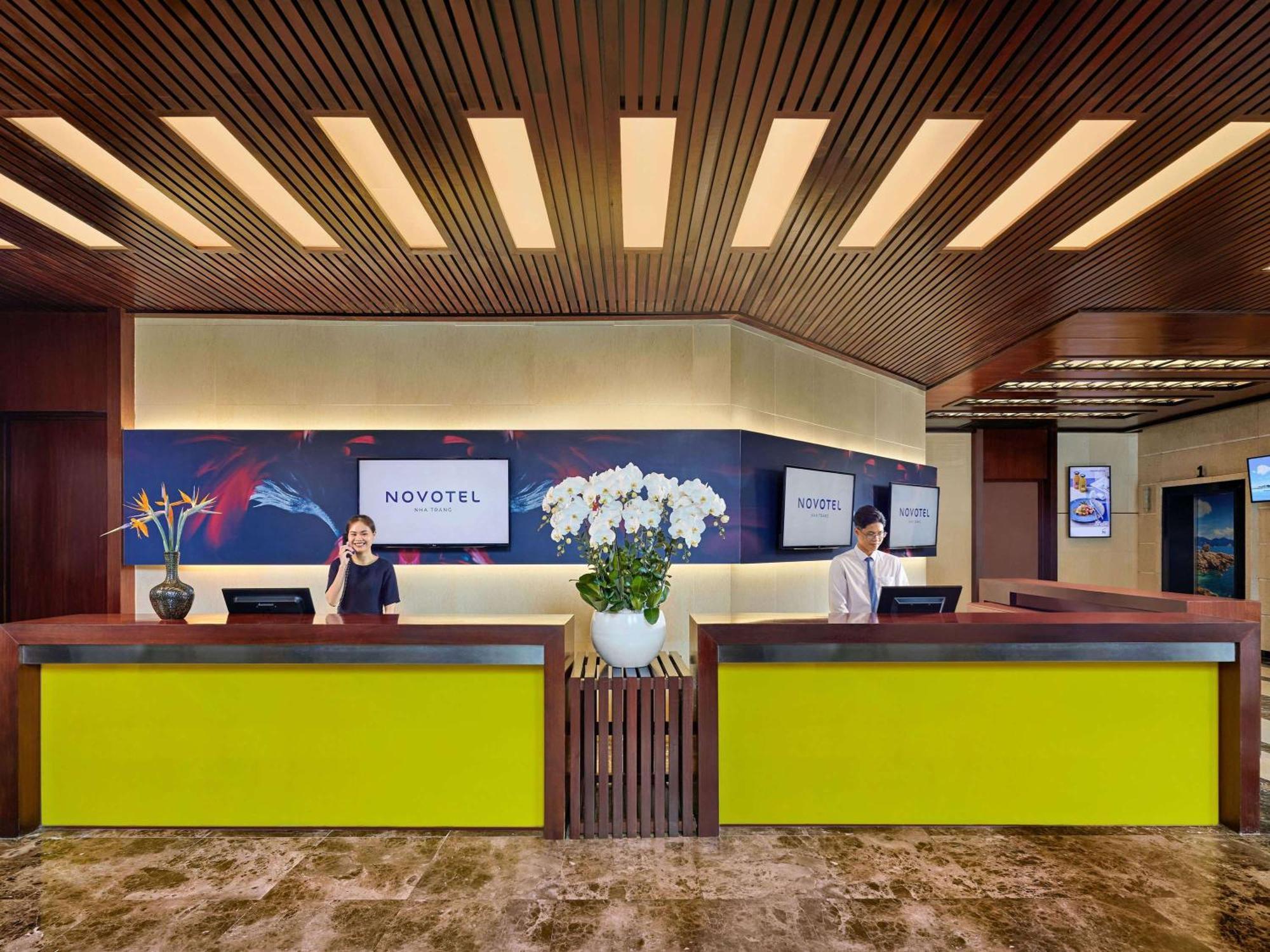 Novotel На Транг Екстериор снимка