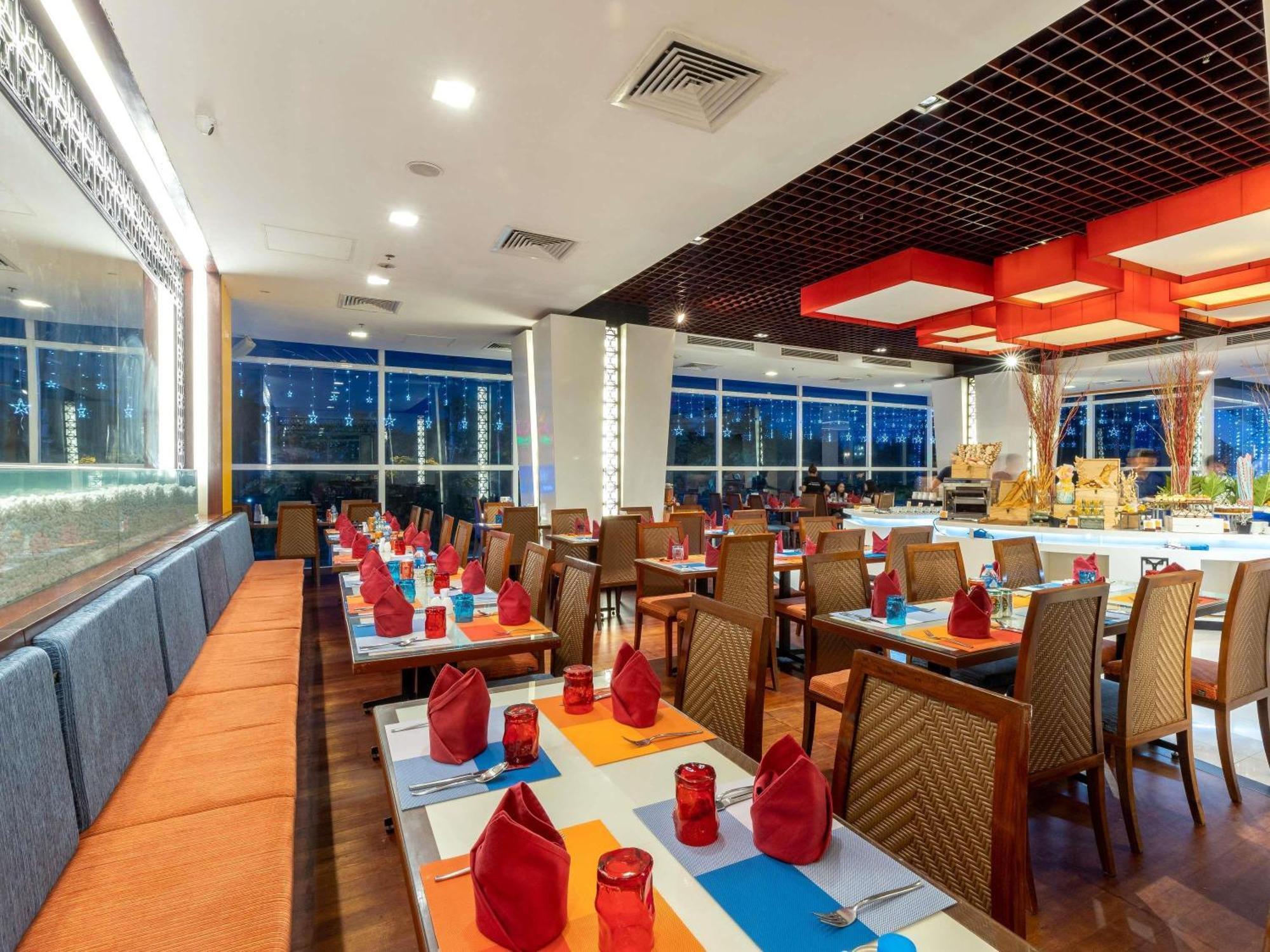Novotel На Транг Екстериор снимка