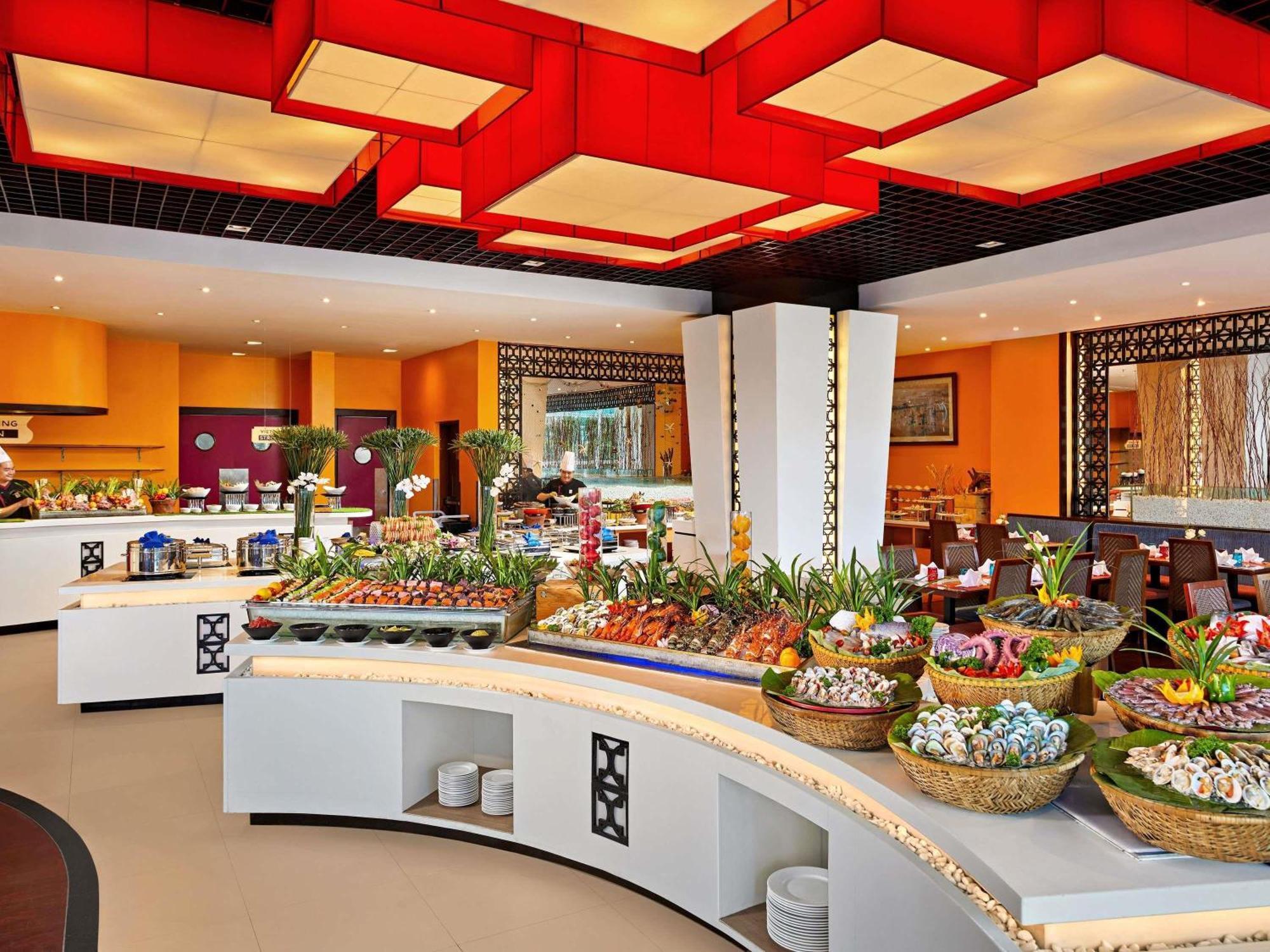 Novotel На Транг Екстериор снимка